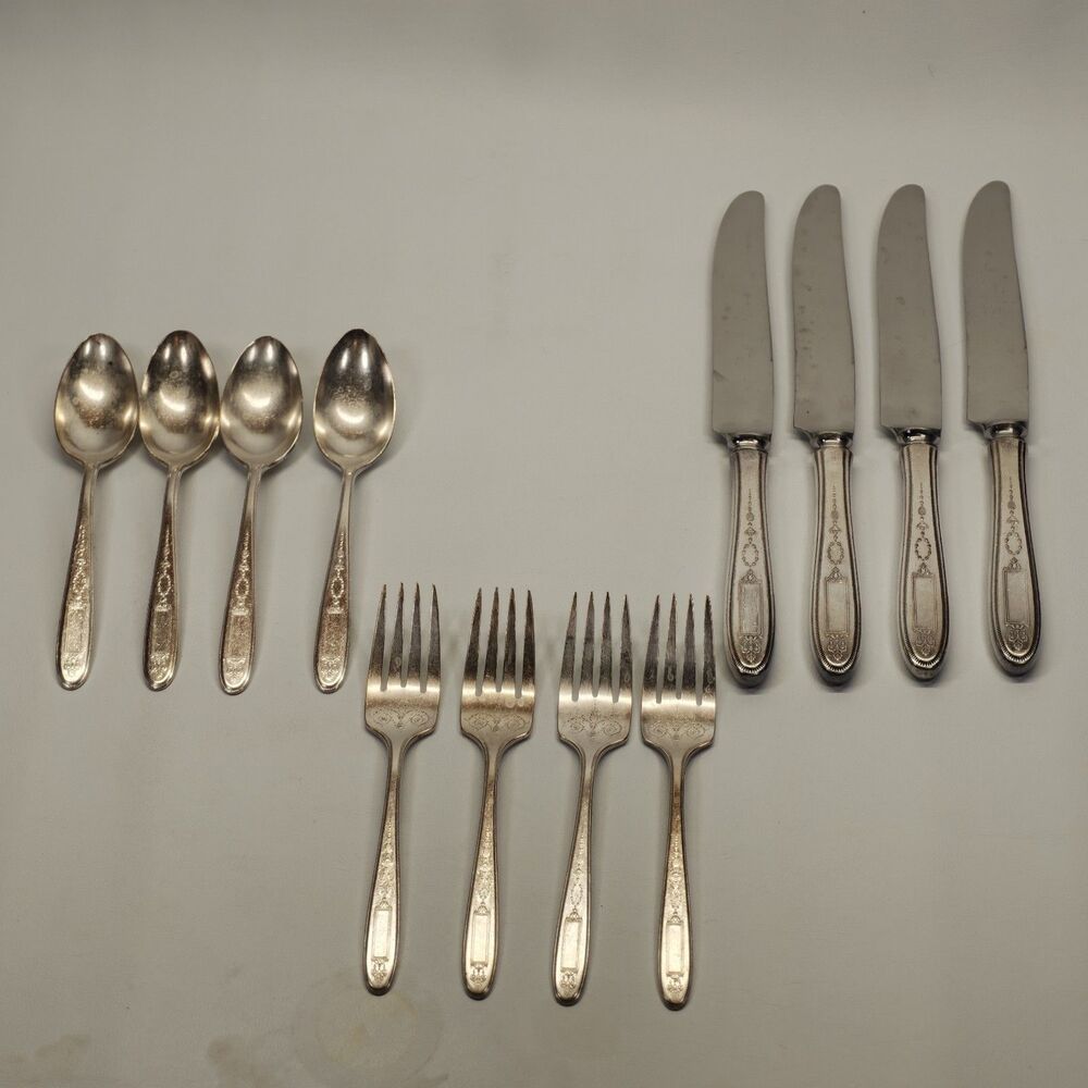 Oneida Community Plate Grosvenor 12pc Silverplate Fork Knife Spoon Set 1921